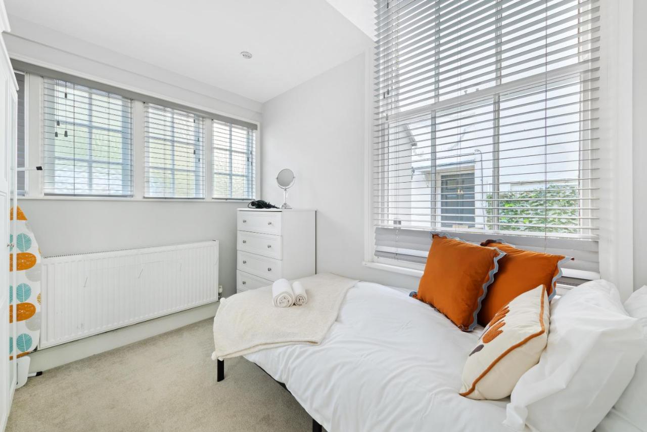 נוטינגהאם Spacious 2 Bedroom Apartment In Park Estate מראה חיצוני תמונה